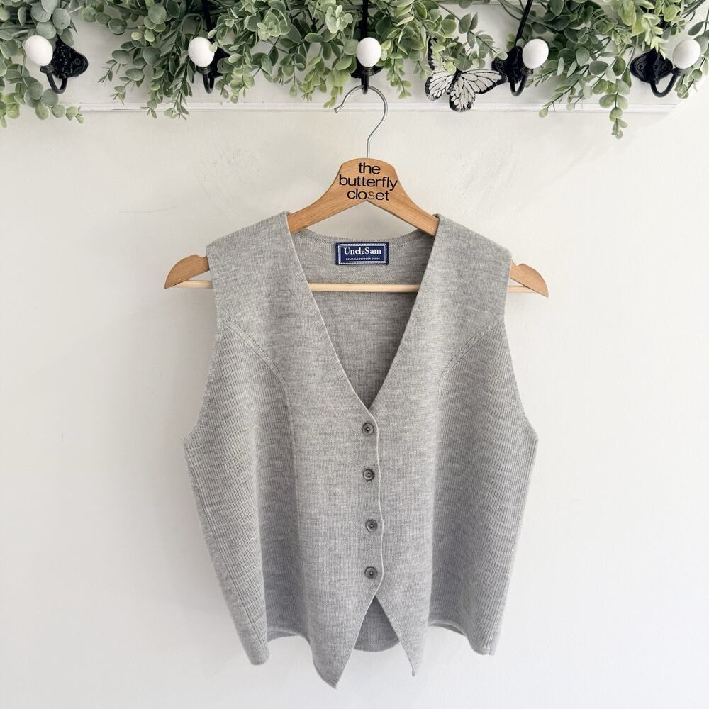 UncleSam Gray Button Front Knitted V Neck Sleeveless Vest Size Small academia